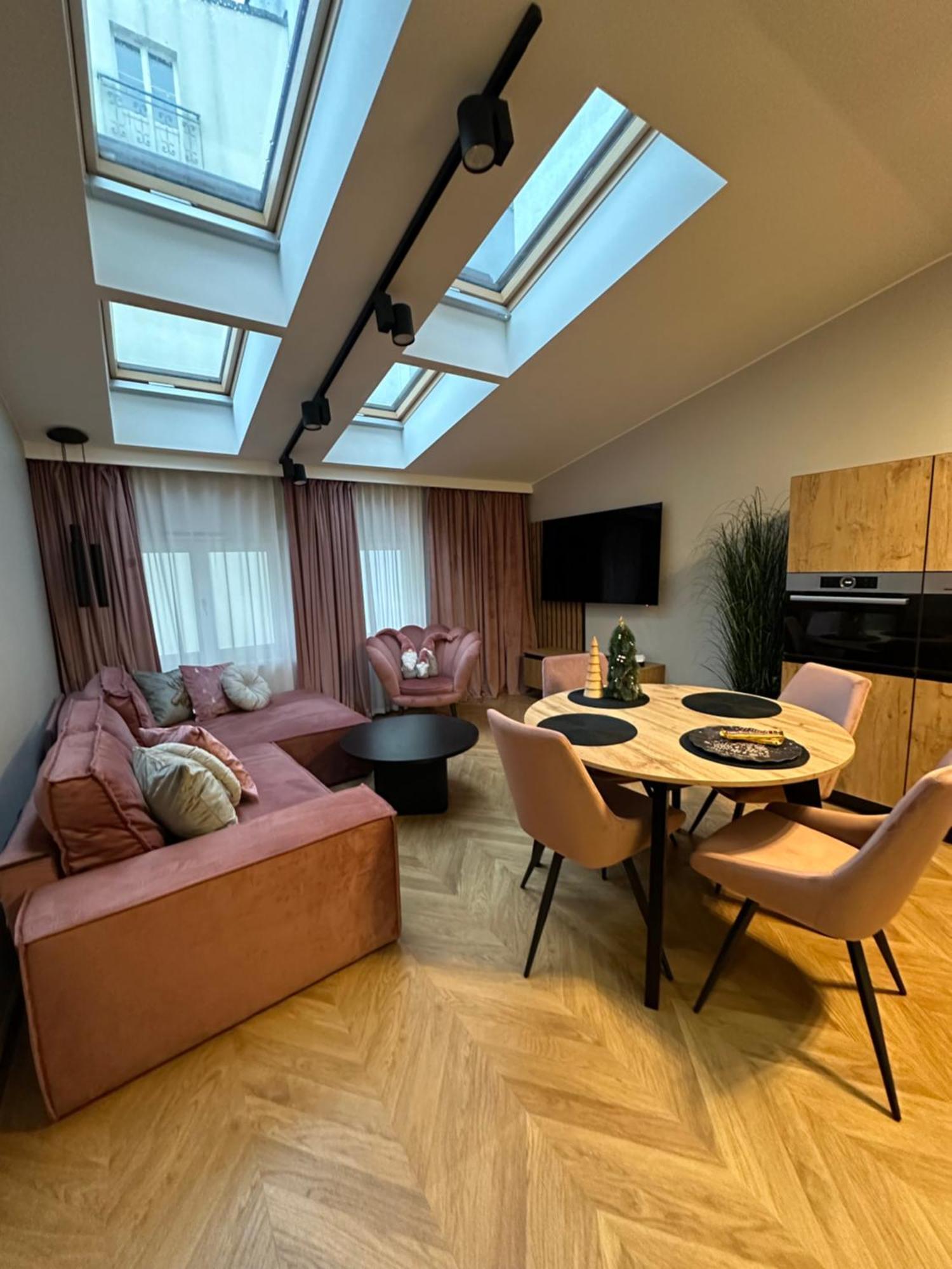 Apartamenty Sebastiana Krakow Bagian luar foto